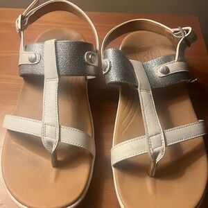 Strole Breeze Women's White Sandals with Orthotic Arch Support